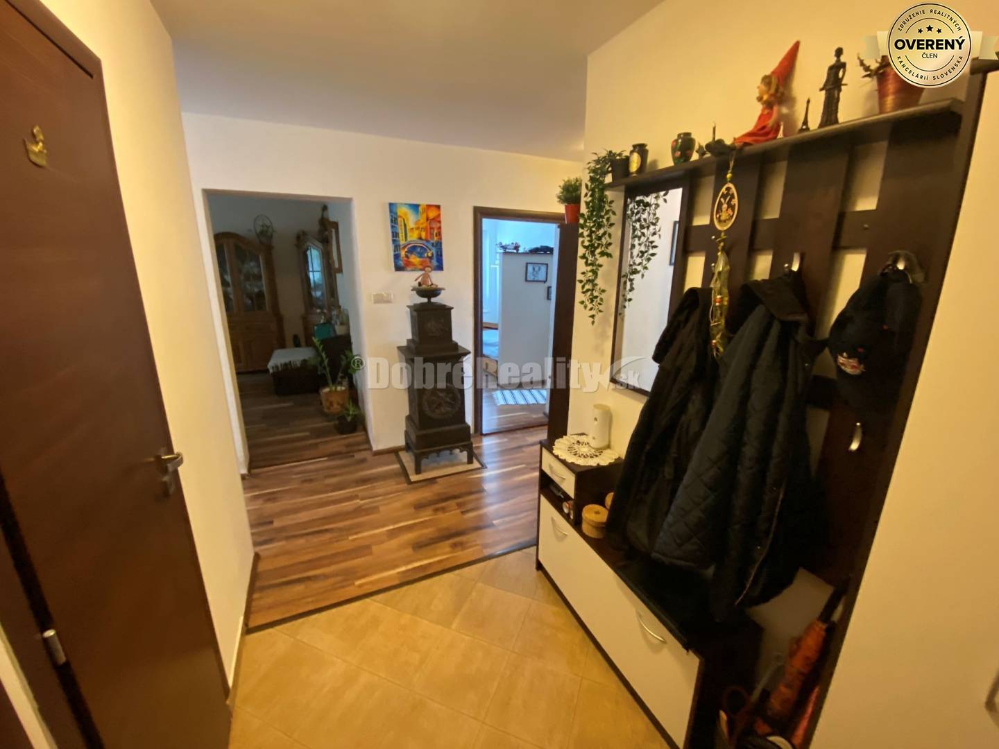 DOBRÉ REALITY ponúkajú na predaj krásny 4-izbový byt v tichej lokalite