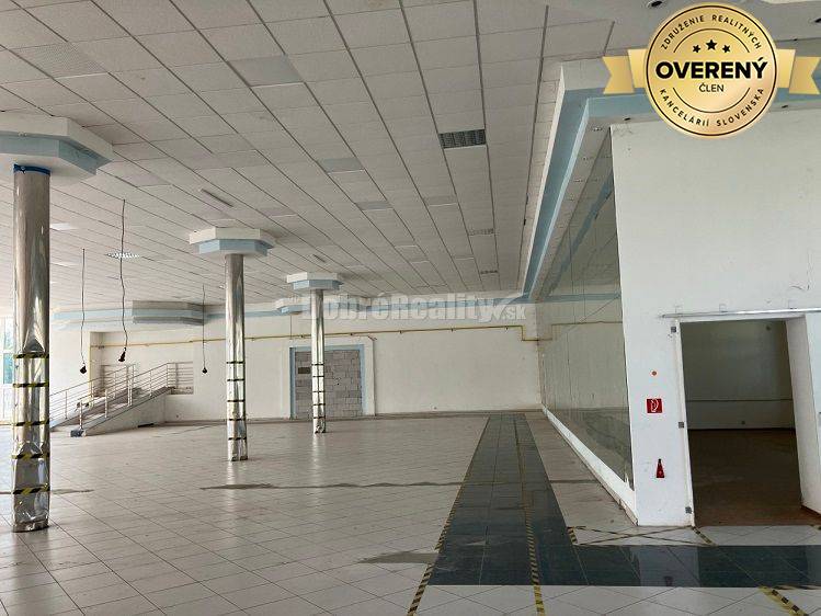 RK Dobré reality predáva polyfunkčný objekt v Hurbanove.