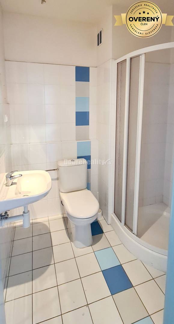 Dobré reality-na prenájom priestory 48,4 m2 a 30,90m2+ kúpelňa s wc, p