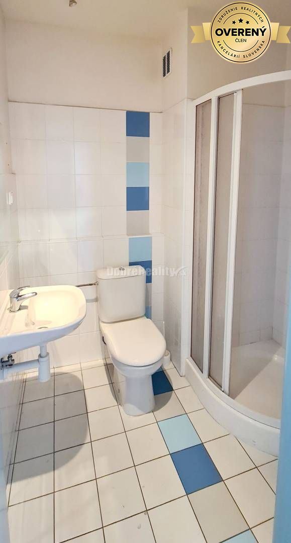 Dobré reality-na prenájom priestory 48,4 m2 a 30,90m2+ kúpelňa s wc, p