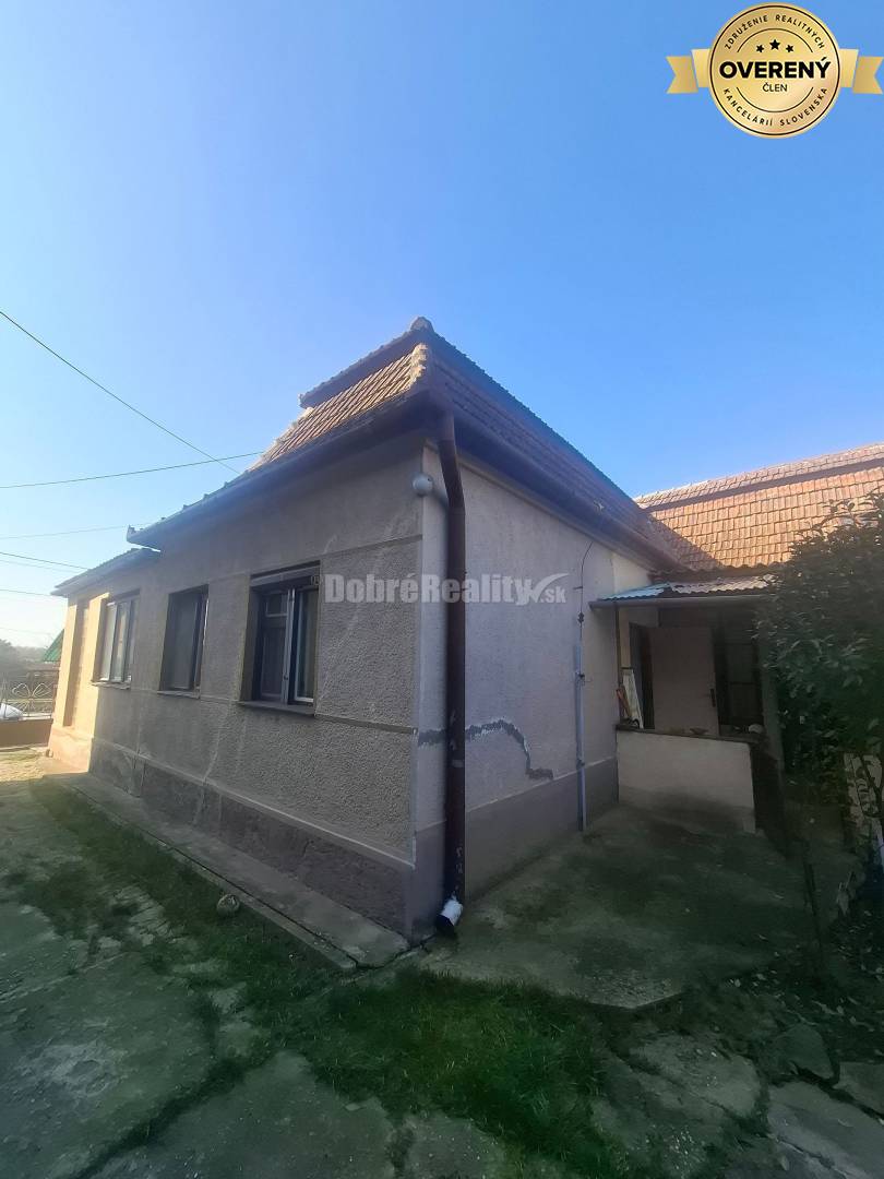 Na predaj rodinny dom v obci Iža.