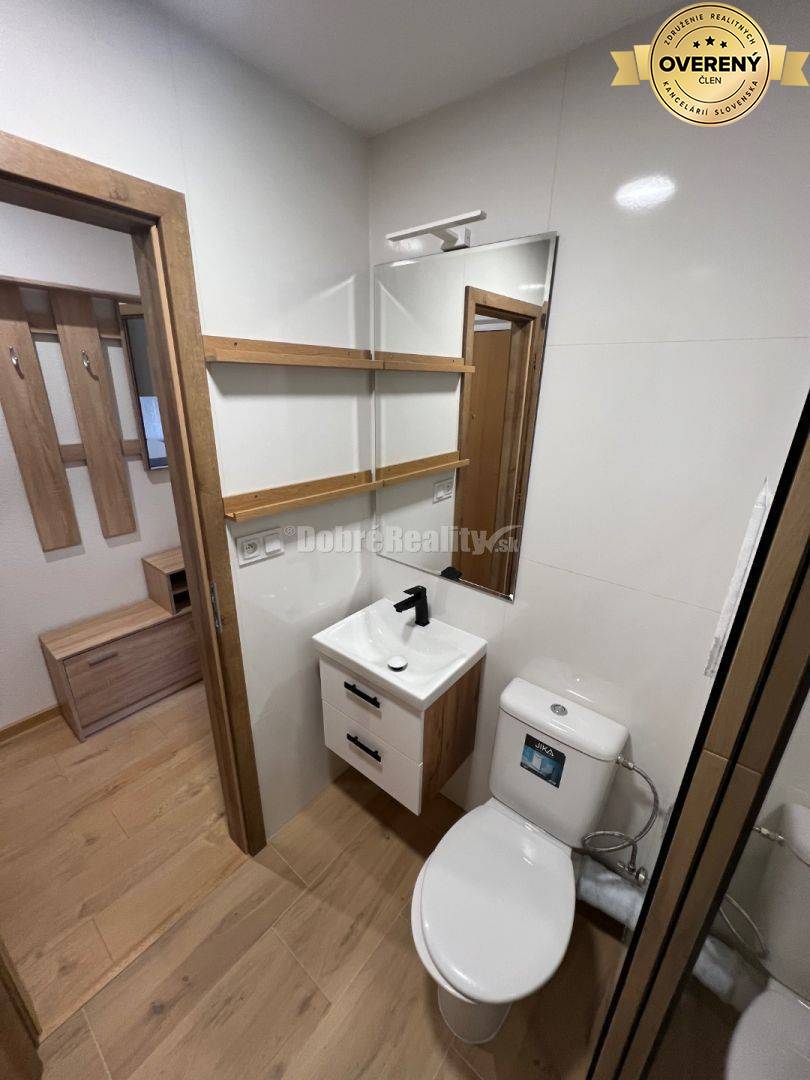 Exkluzívne na prenájom nádherná garsónka v Prievidzi