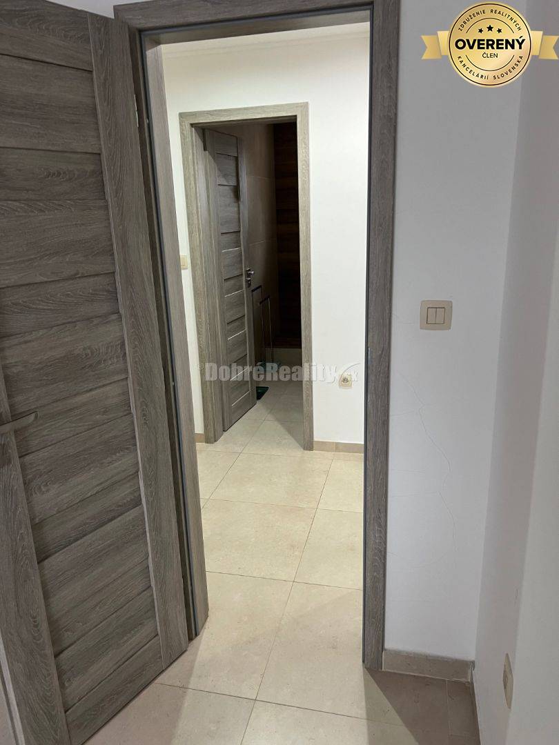 Na prenájom krasny 2 izbový byt .