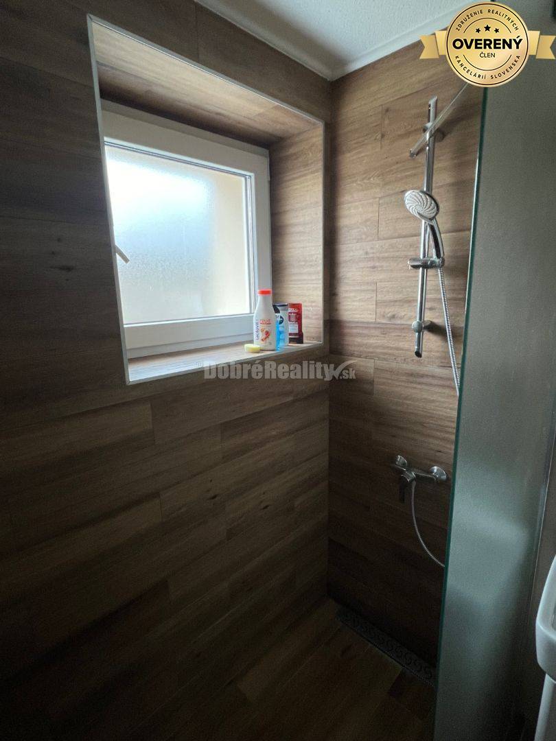 Na prenájom krasny 2 izbový byt .