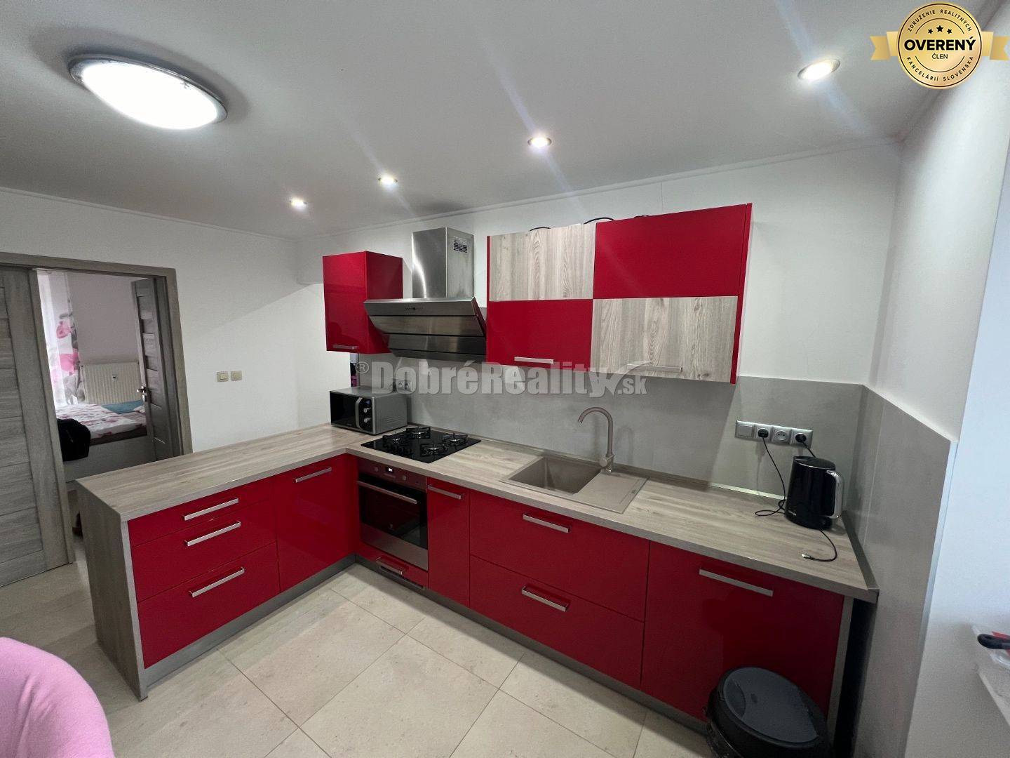 Na prenájom krasny 2 izbový byt .