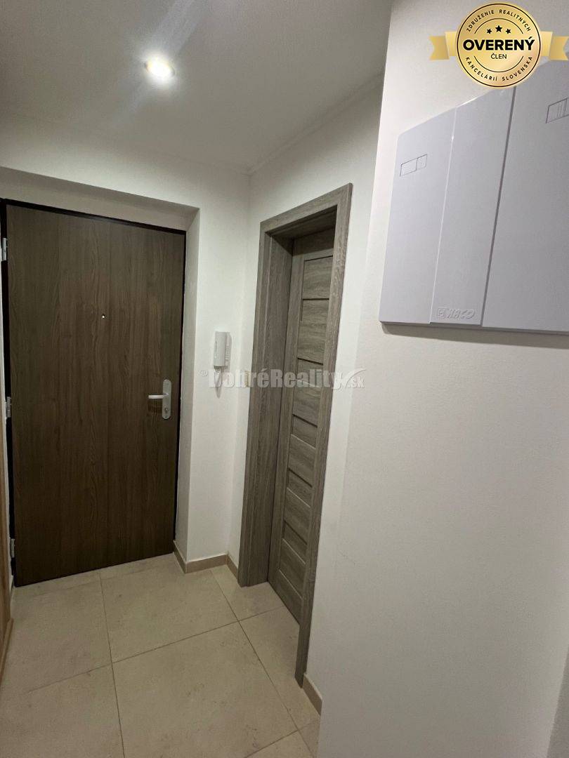 Na prenájom krasny 2 izbový byt .