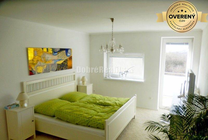 Na prenájom nadštandardný byt na Slnečnom nábreží