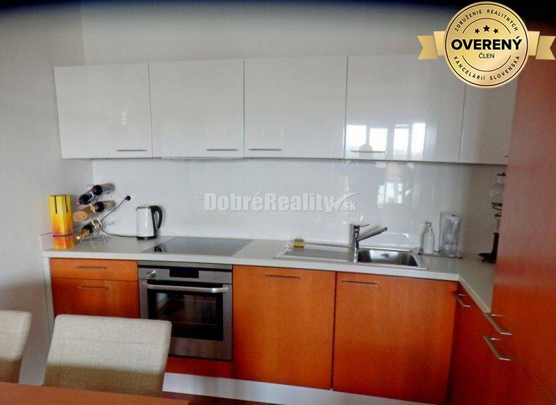 Na prenájom nadštandardný byt na Slnečnom nábreží