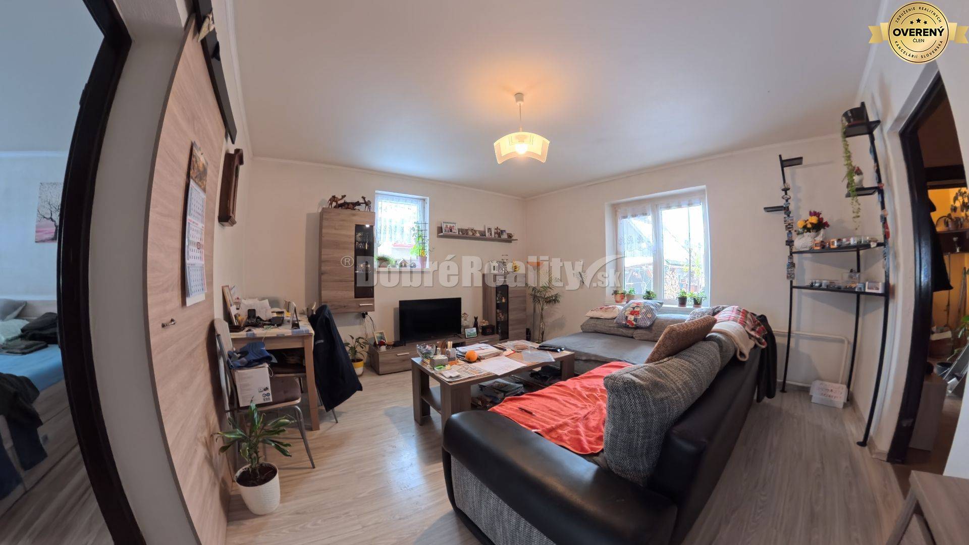 Dobré Reality ponúkajú priestranný rodinný dom s altánkom a s garážou