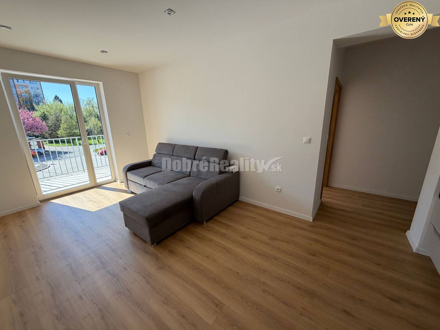 Ponukame na prenájom nadštandardný 2 izbovy byt v novostavbe RIVERSID