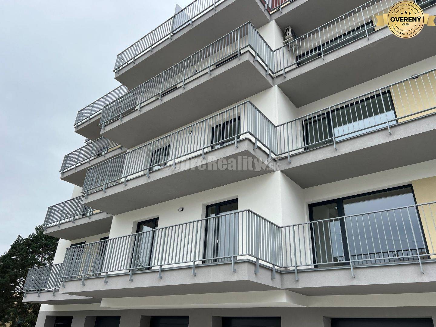 Ponukame na prenájom nadštandardný 2 izbovy byt v novostavbe RIVERSID