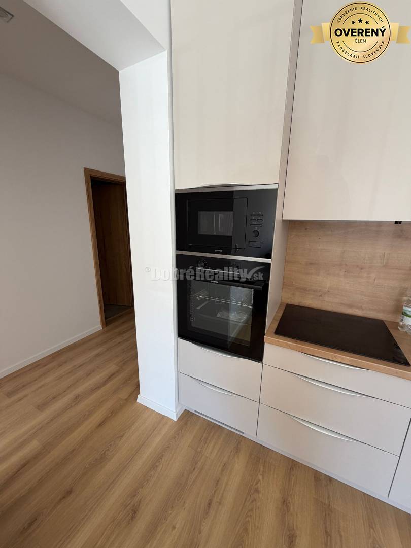 Ponukame na prenájom nadštandardný 2 izbovy byt v novostavbe RIVERSID