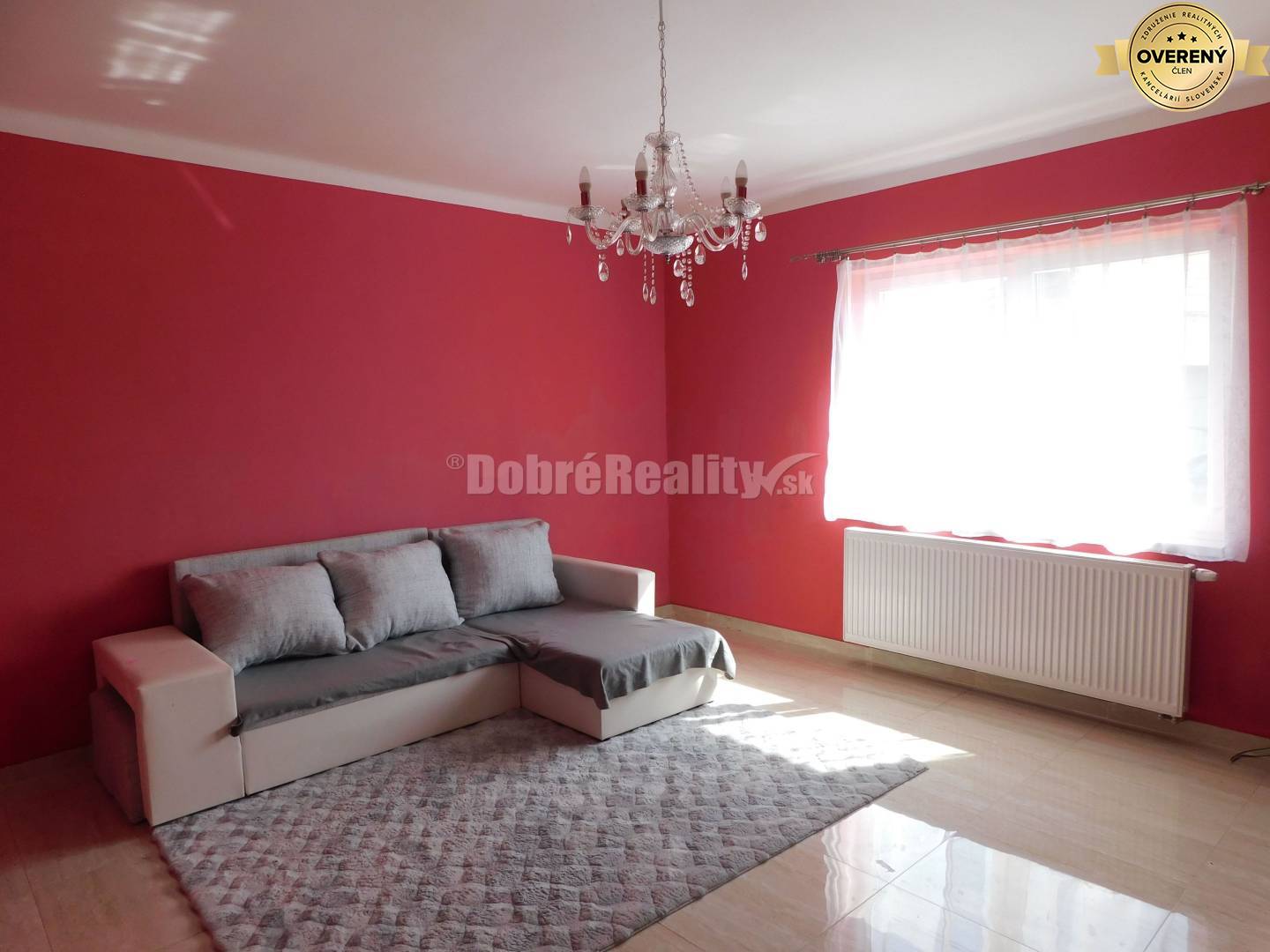 Ponúkame na predaj 3-izb. rodinný dom v obci Dvory nad Žitavou.