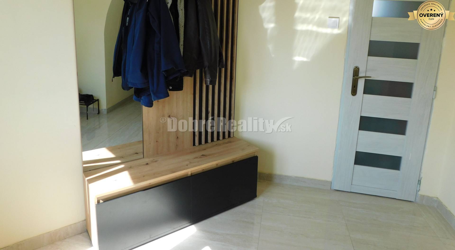 Ponúkame na predaj 3-izb. rodinný dom v obci Dvory nad Žitavou.