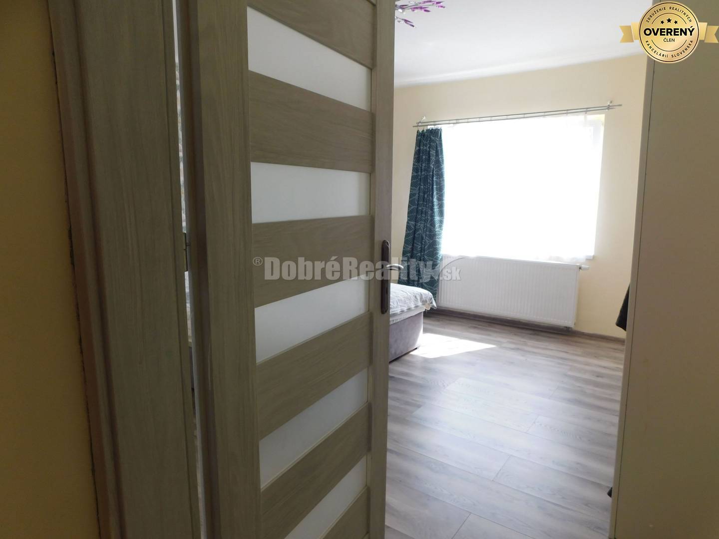 Ponúkame na predaj 3-izb. rodinný dom v obci Dvory nad Žitavou.